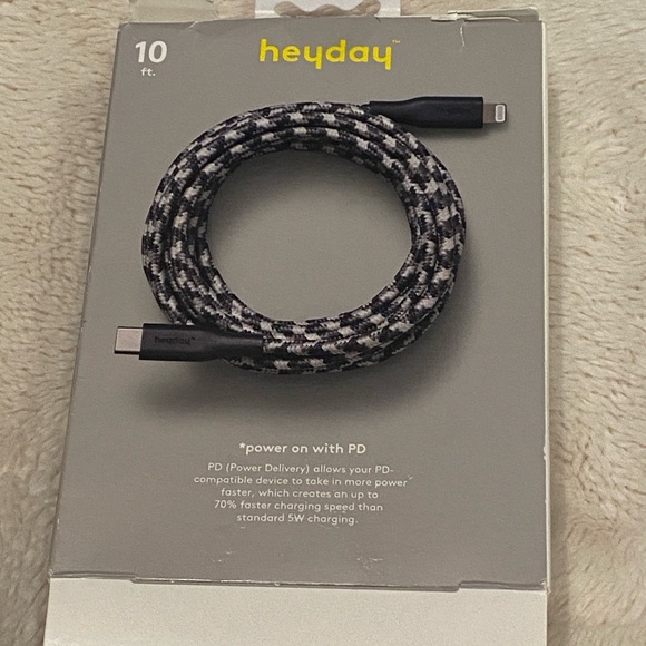 Heyday Lightning to USB-C Fast Charging Cable Braided 10-feet Long Blue Dusk NWT - Picture 5 of 7